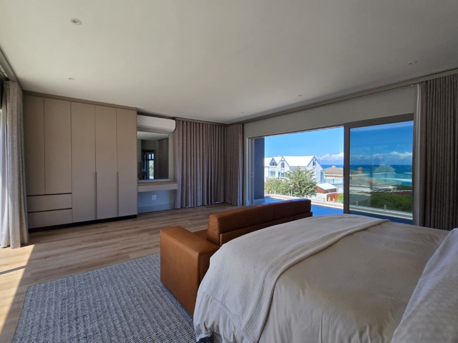 4 Bedroom Property for Sale in Outeniqua Strand Western Cape